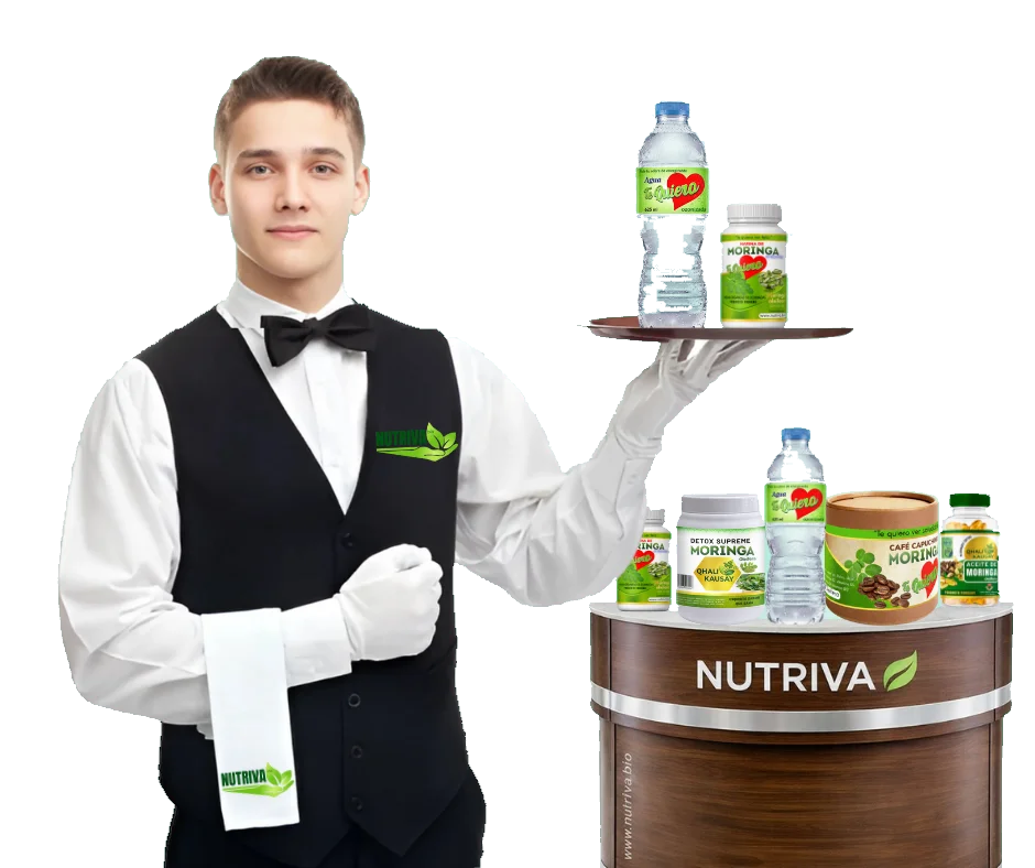 Mozo sirviendo productos NUTRIVA de moringa